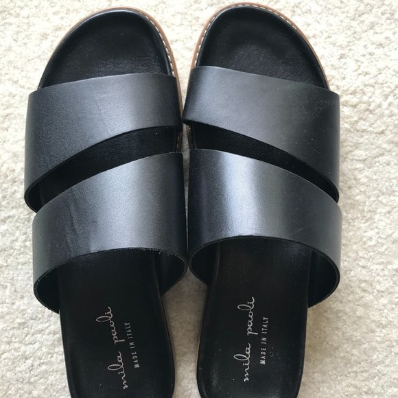 Sandals - Picture 1 of 3